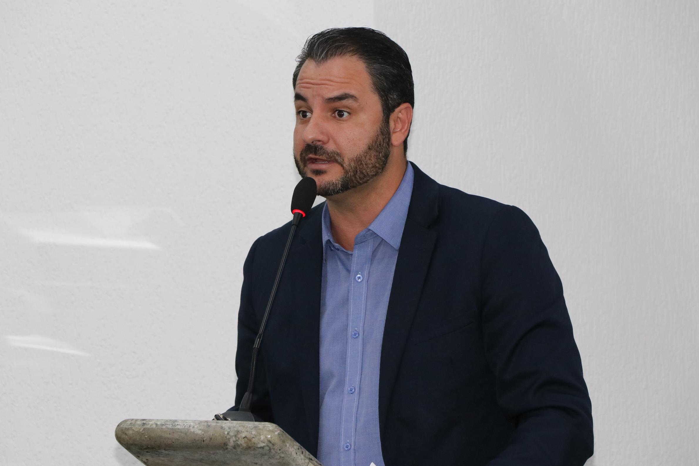 “Temos escolas da década de 80, que sequer foram reformadas”, salientou Bruno Leite