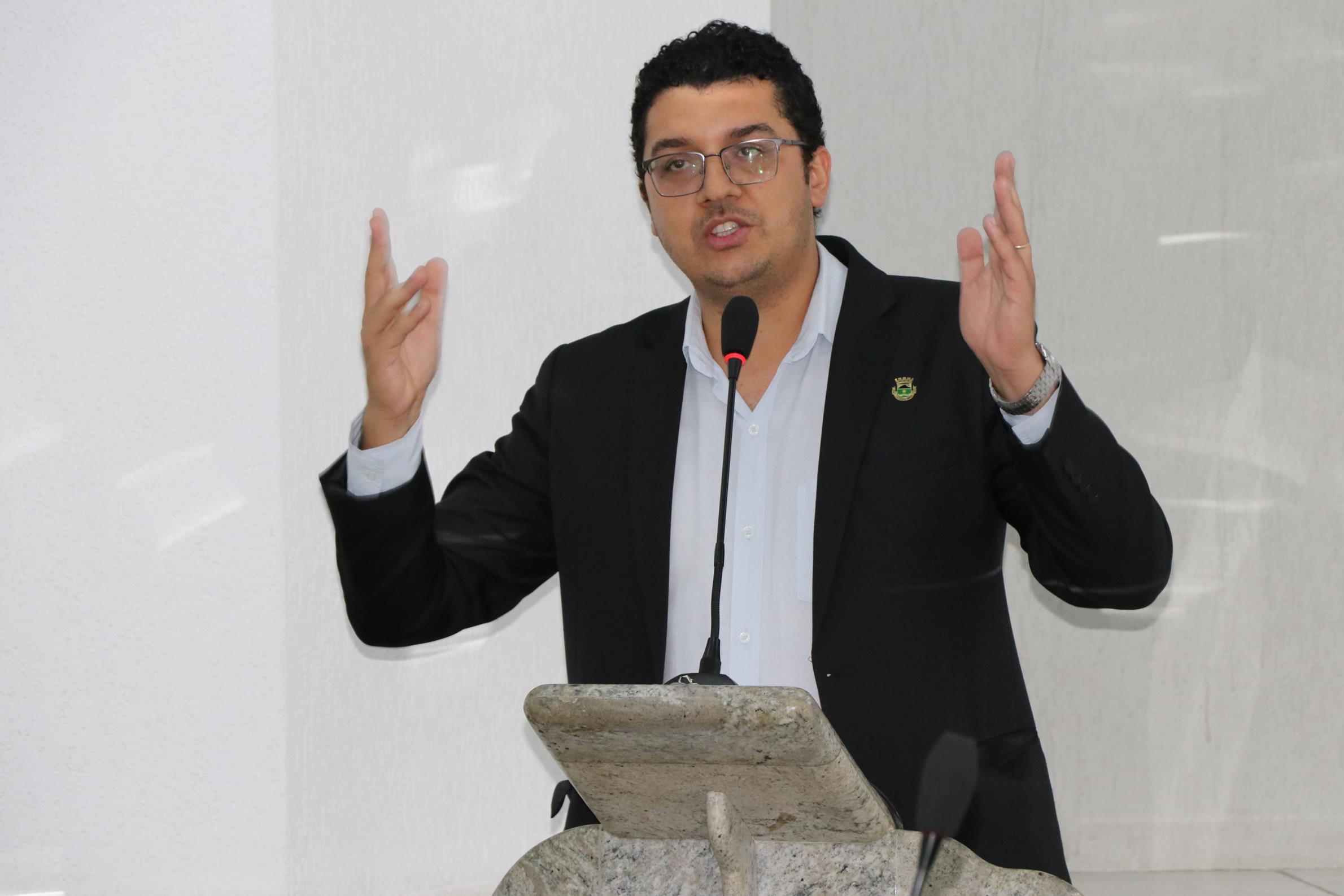 ProfessorAdriel 01.12.2025