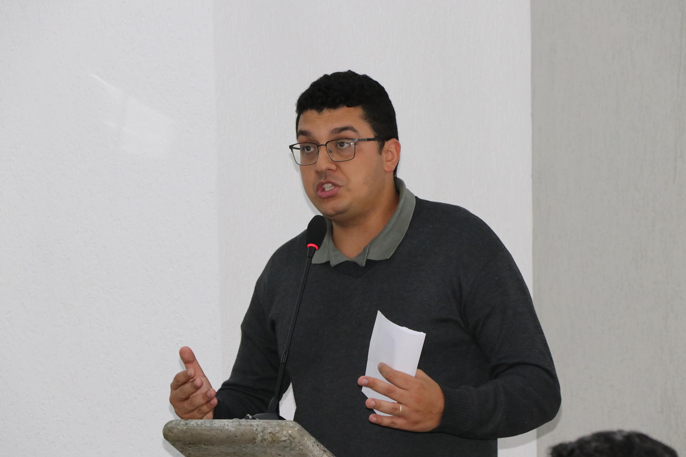 Professor Adriel disse que hospital informou que respeita lei que garante direitos a gestantes ProfessorAdriel 28.10.2025 disc