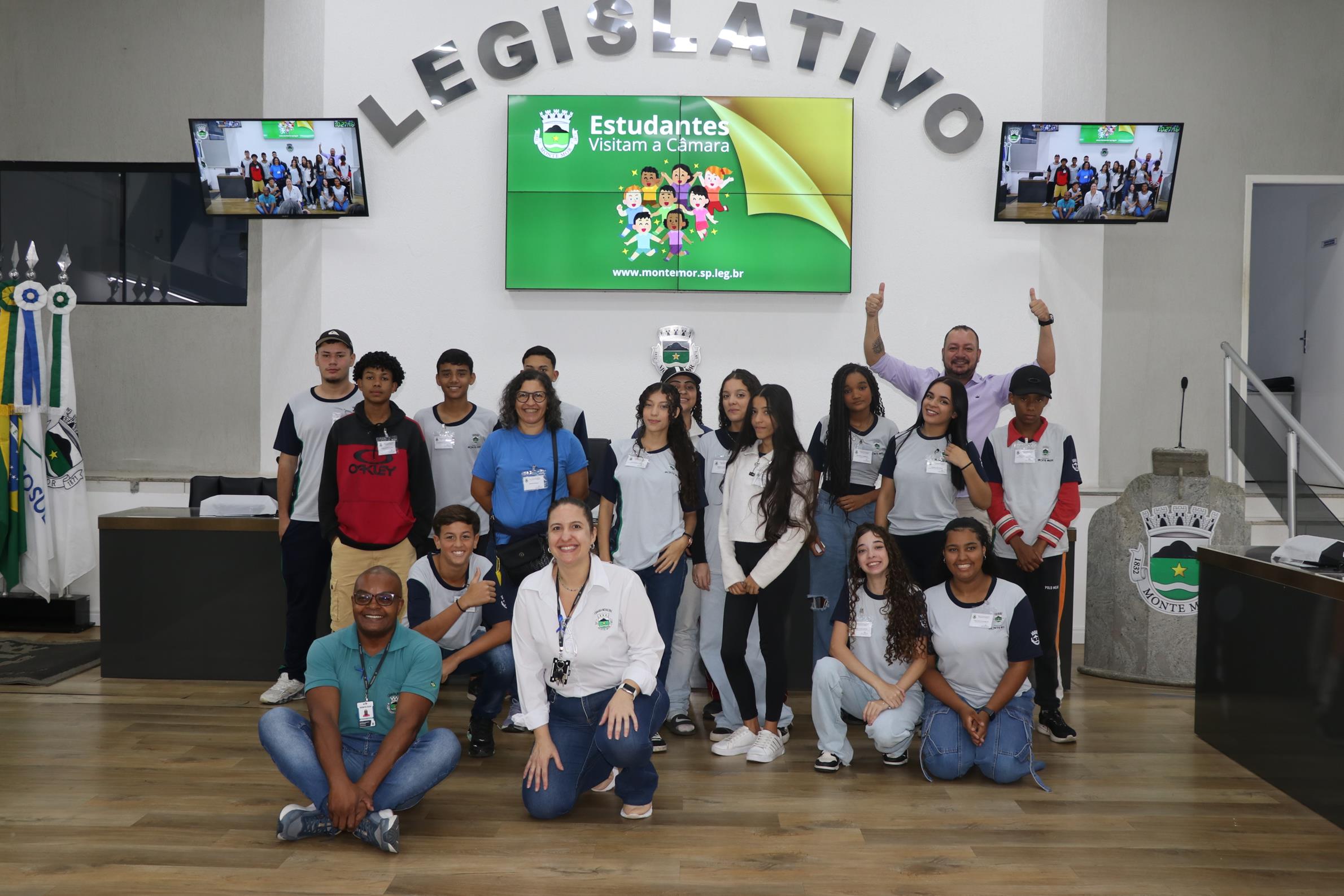 estudantesvisitam 05.11.2025