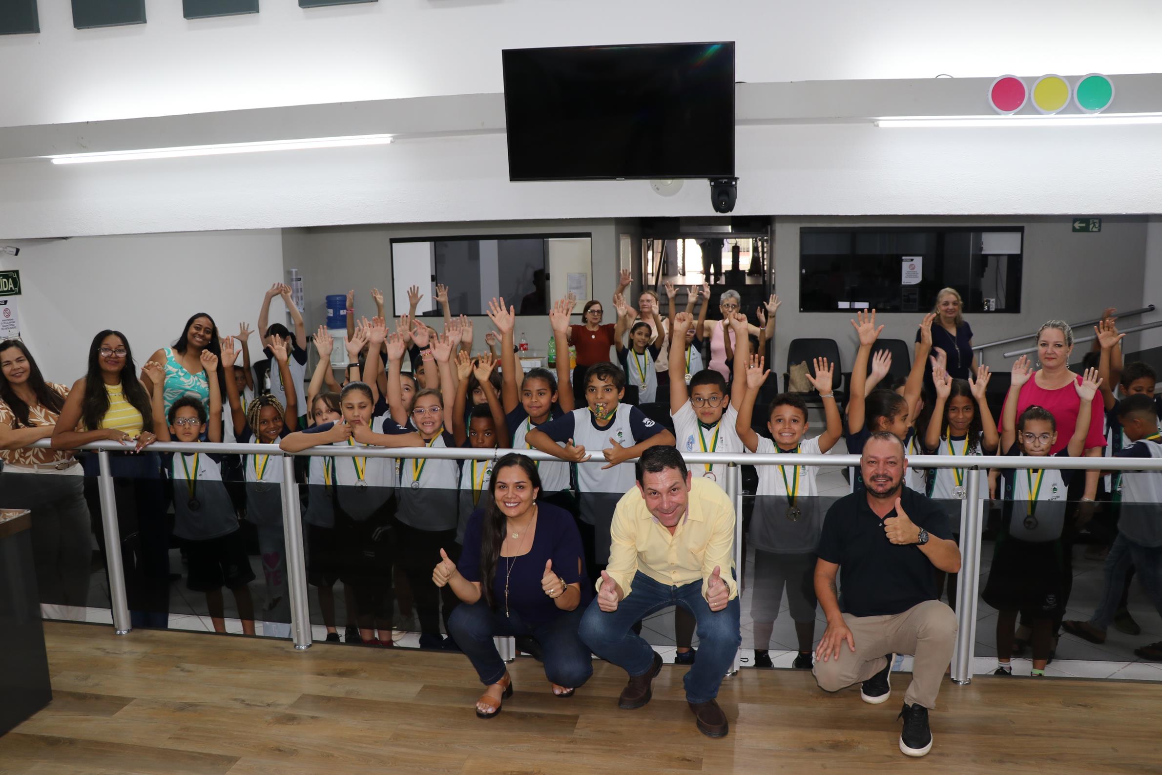 visitaEscolaLeonardo 02.12.2025