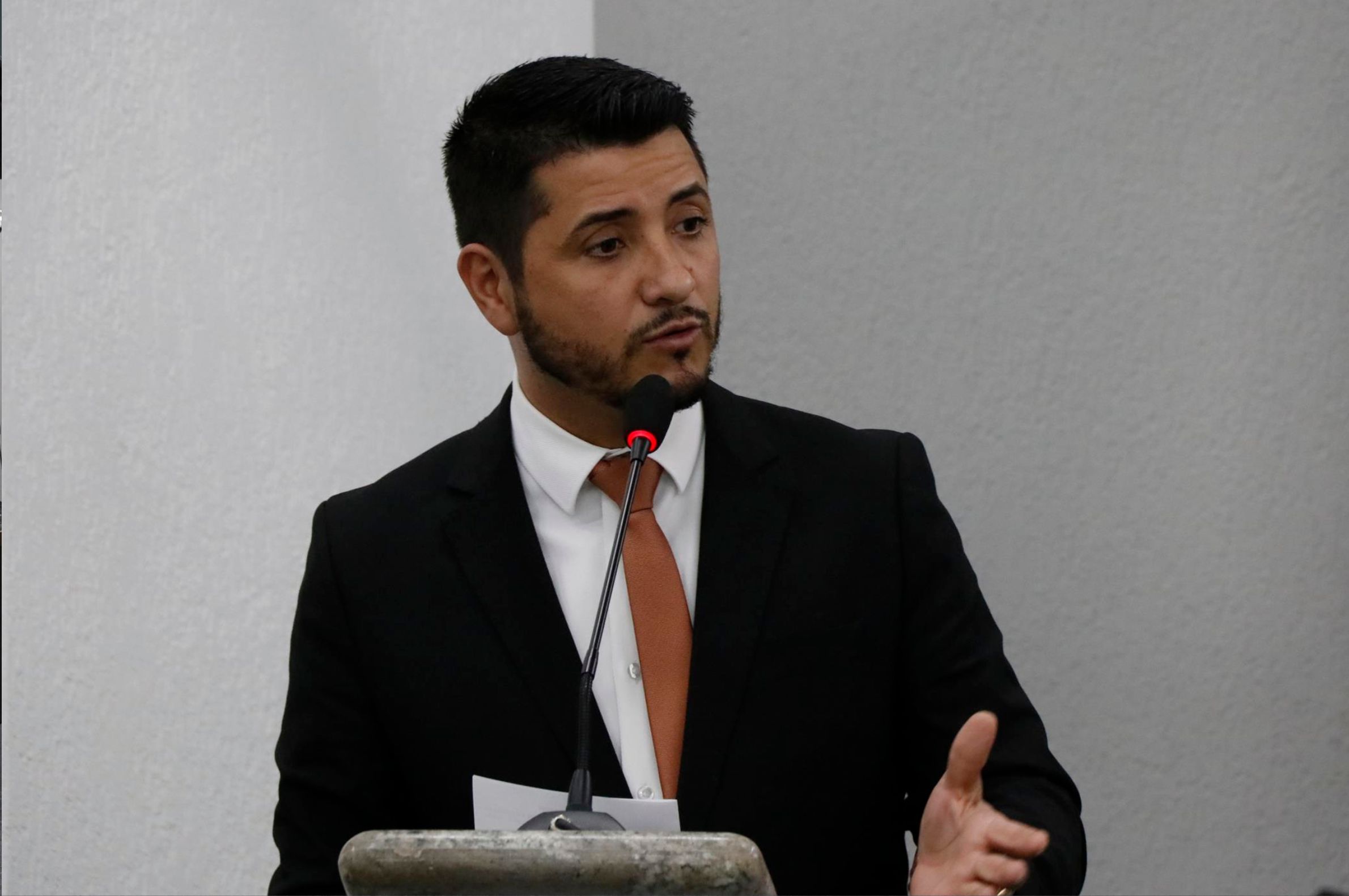Alexandre Pinheiro também citou a existência de “uma gigante fila na fisioterapia”