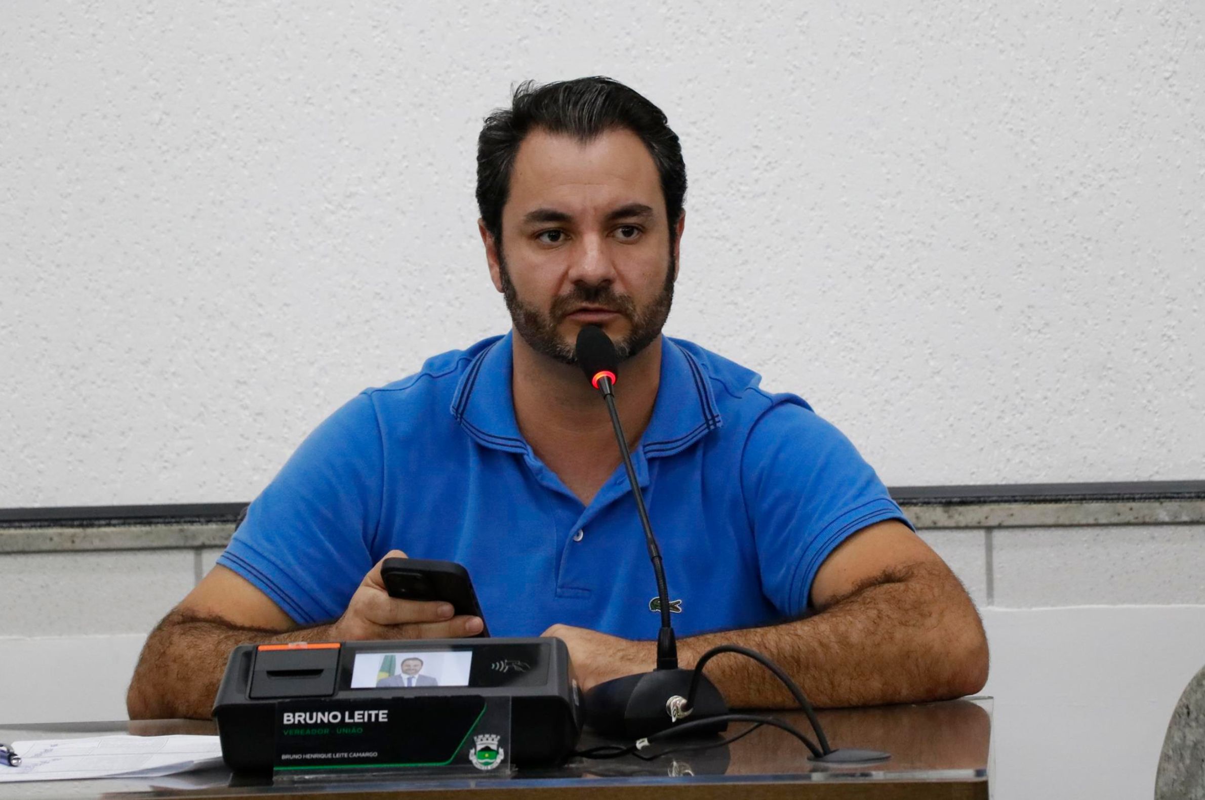 Bruno Leite lembrou que esses cargos estão com salários “totalmente defasados”