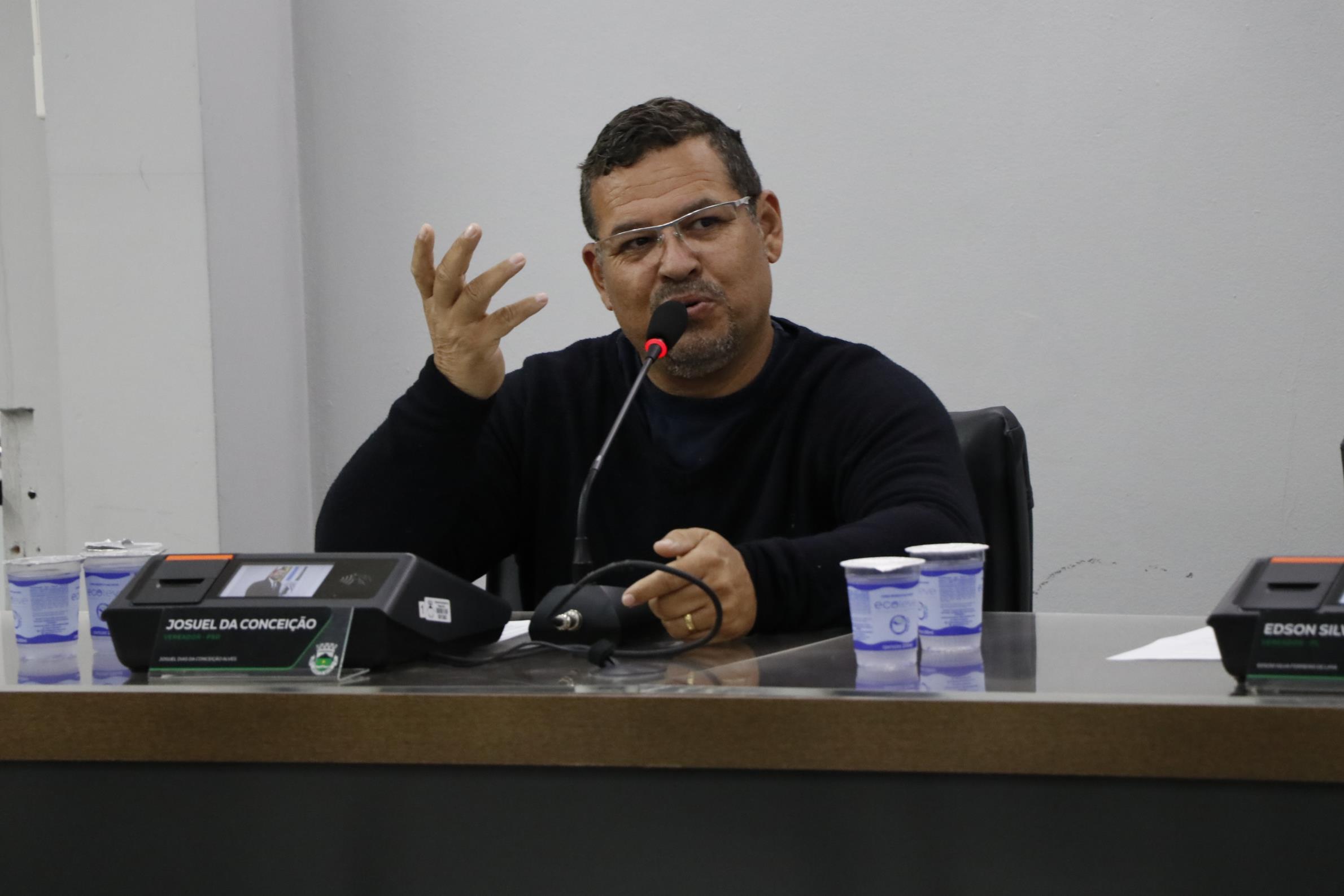 Segundo Josuel, pessoas sofriam “sofriam tombos, quedas muito graves” no local