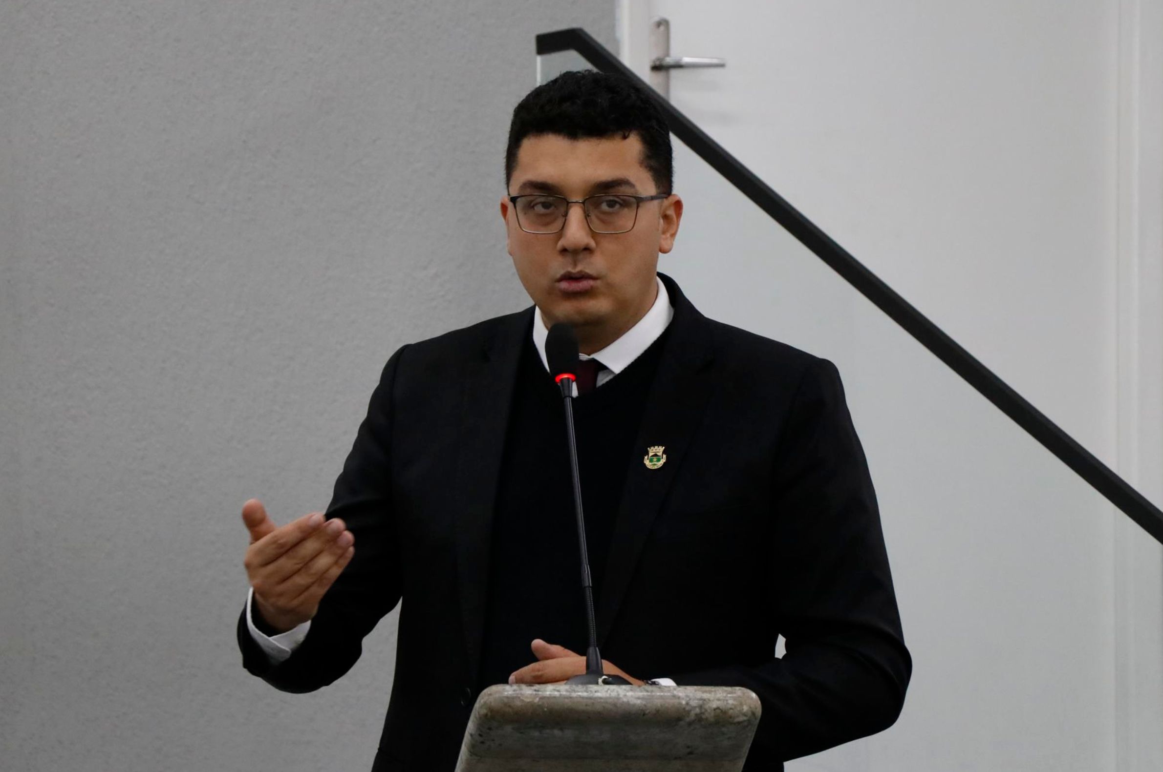 “É um passo muito importante para os nossos jovens”, comentou Professor Adriel