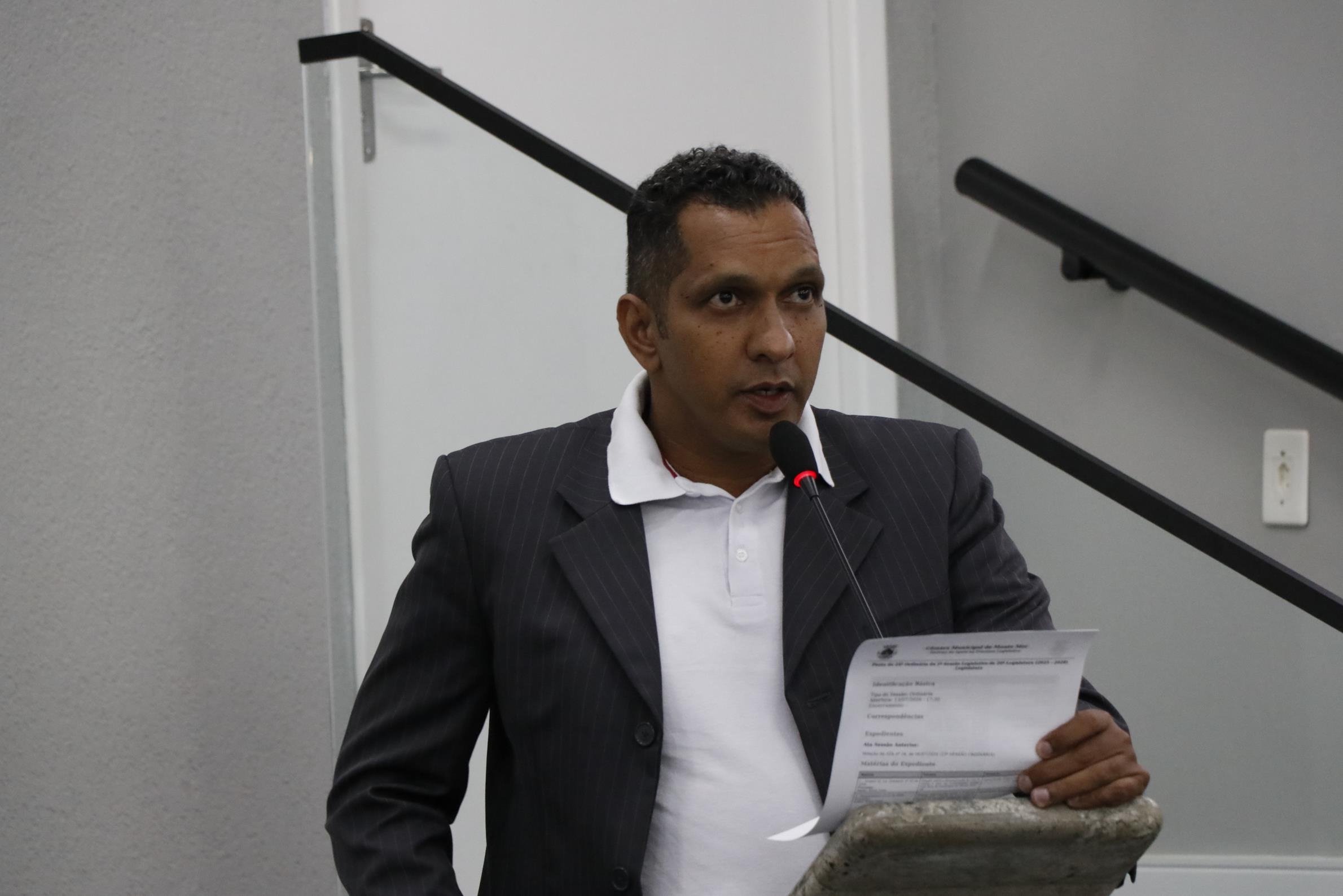 Roger: “é muito triste a gente ver a questão do transporte público dentro de Monte Mor”