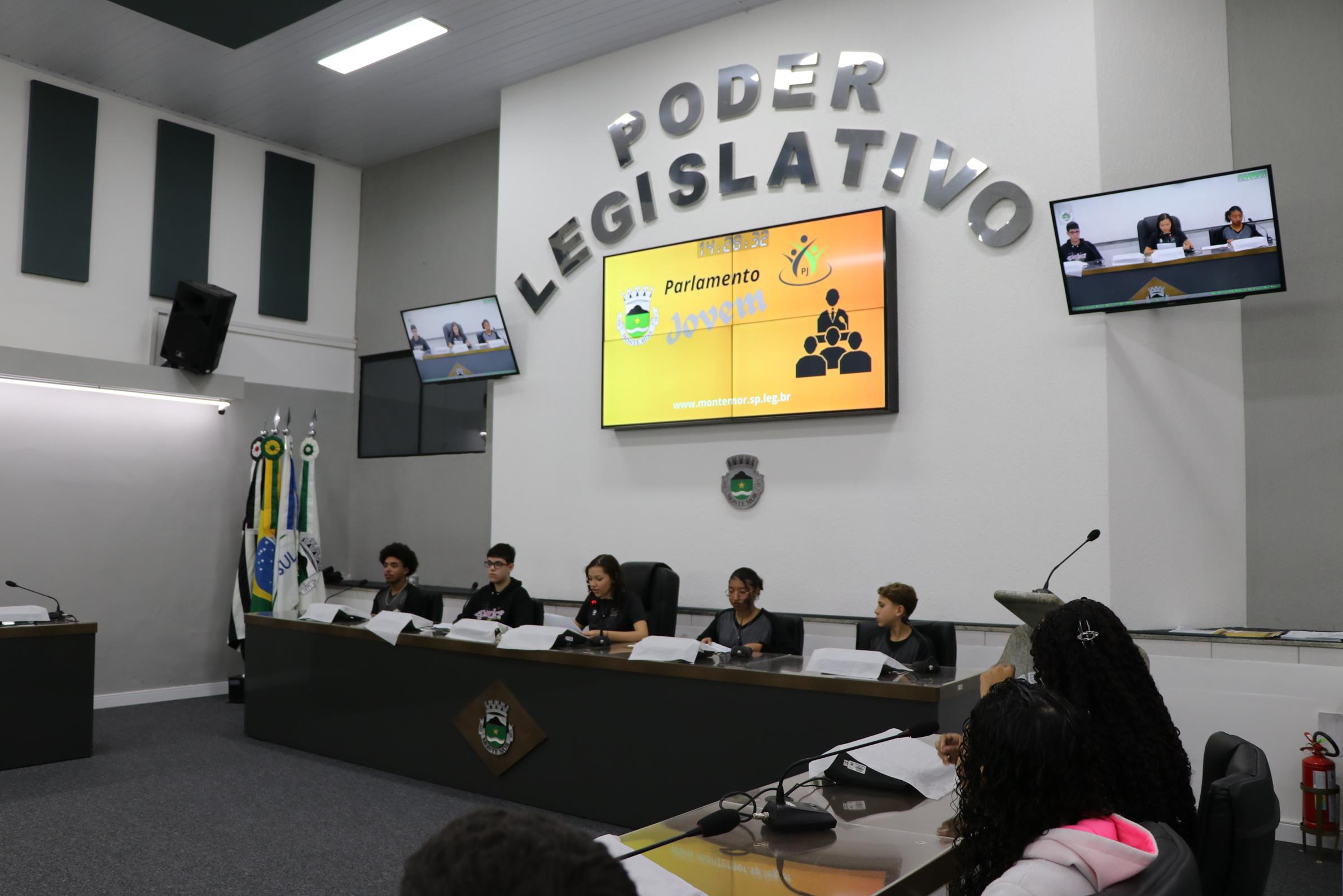 Evento foi liderado pela presidente Gabrielly Vieira, da Escola Mário Covas