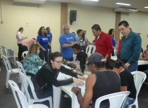 No Joaquinzão, vereadores acompanham assinaturas de contratos do Minha Casa Minha Vida