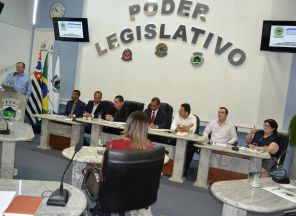 O representante da CPFL, durante palestra na Câmara